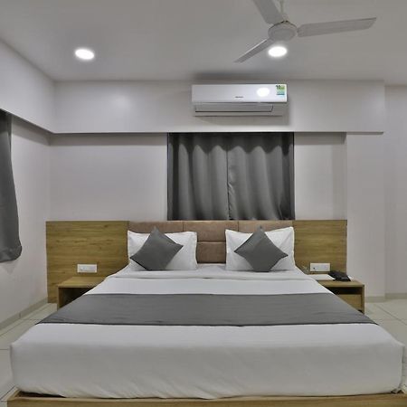 Hotel Monville Group วาโดดารา ภายนอก รูปภาพ