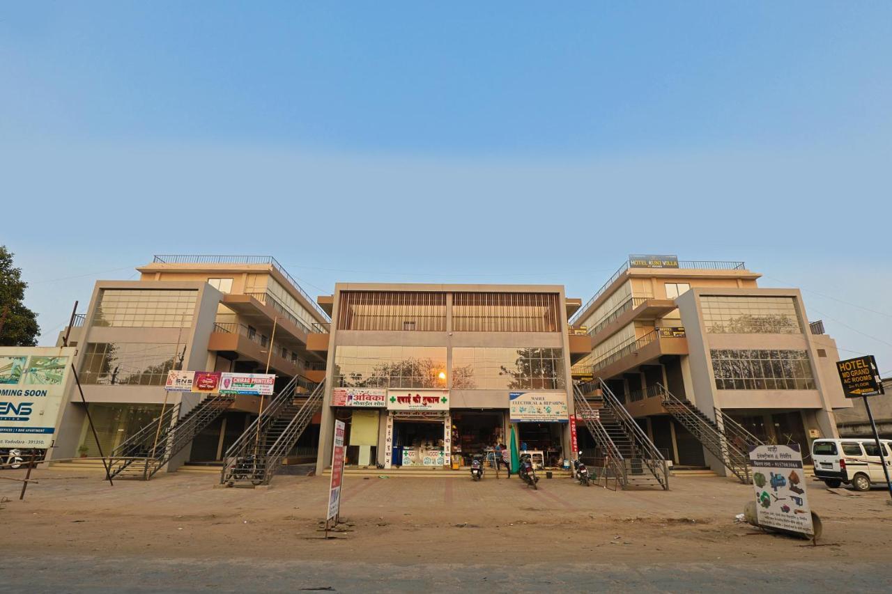 Hotel Monville Group วาโดดารา ภายนอก รูปภาพ
